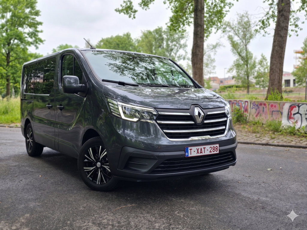 Renault Trafic corporate transfers Brussels airport shuttle